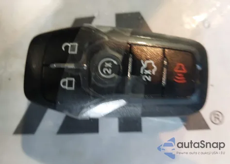 2016 Ford Mustang V6 z USA, uszkodzony, nr VIN 1FA6P8AM9G5251298